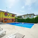 Carola شقة *